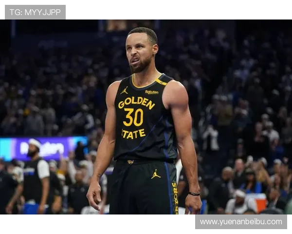 [篮球公园]NBA报告：库里解锁4000记三分.